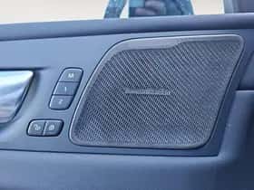 Volvo XC60 (2025) thumbnail 12
