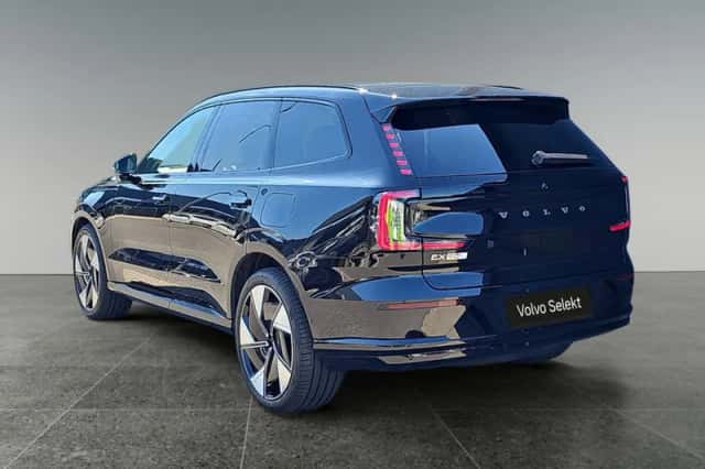 Volvo EX90 (2025) thumbnail 4