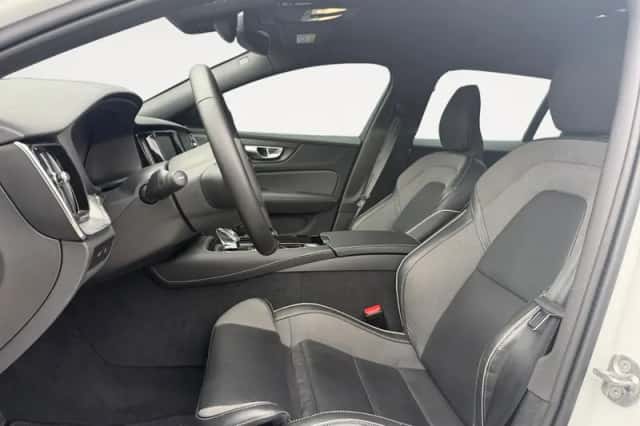 Volvo V60 (2025) thumbnail 6