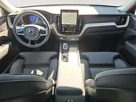 Volvo XC60 (2025) thumbnail 8