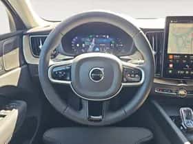 Volvo XC60 (2025) thumbnail 9