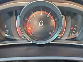 Volvo V40 (2018) thumbnail 25