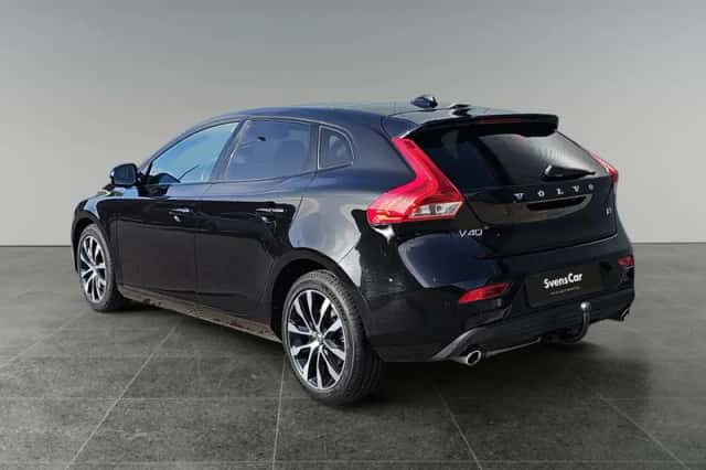 Volvo V40 (2018) thumbnail 4