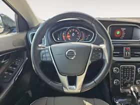 Volvo V40 (2018) thumbnail 9