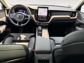 Volvo XC60 (2025) thumbnail 8
