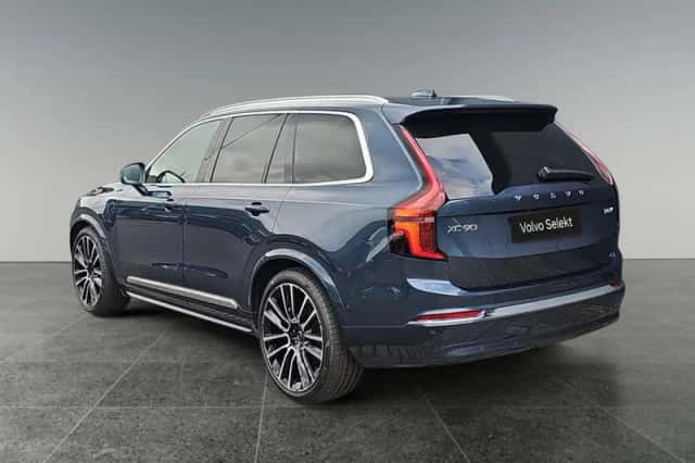 Volvo XC90 (2025) thumbnail 4