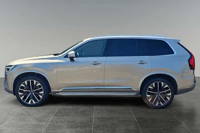 Volvo XC90 (2025) thumbnail 3