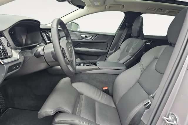 Volvo V60 (2025) thumbnail 6
