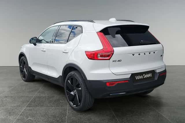 Volvo XC40 (2025) thumbnail 4