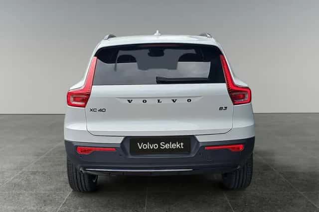 Volvo XC40 (2025) thumbnail 5