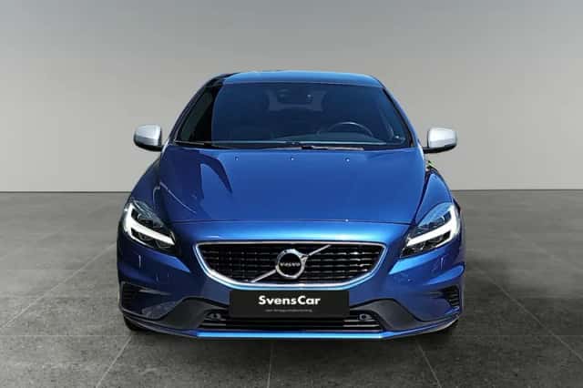 Volvo V40 (2019) thumbnail 2