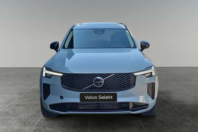 Volvo XC90 (2025) thumbnail 2