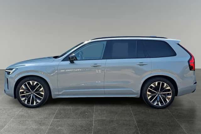 Volvo XC90 (2025) thumbnail 3