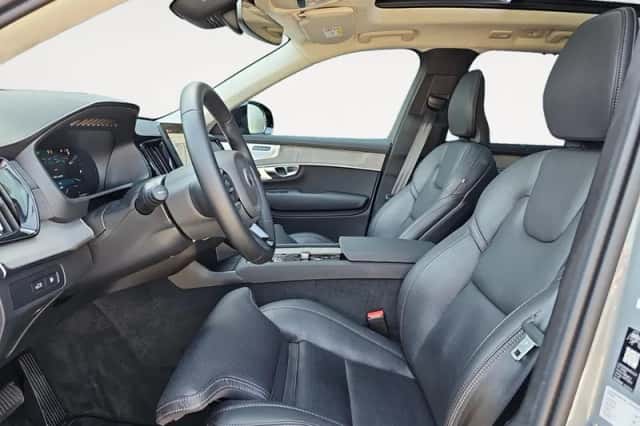 Volvo XC90 (2025) thumbnail 6