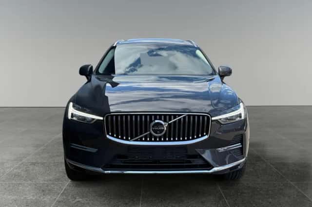Volvo XC60 (2025) thumbnail 2
