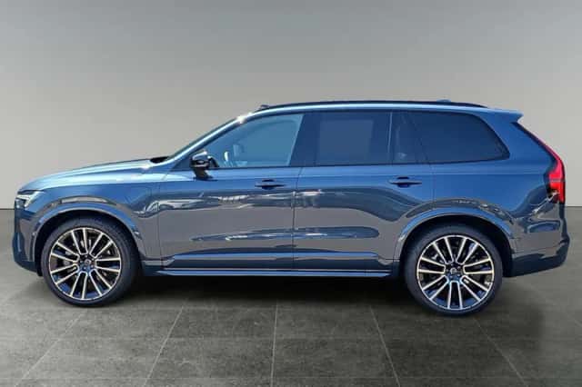Volvo XC90 (2025) thumbnail 3
