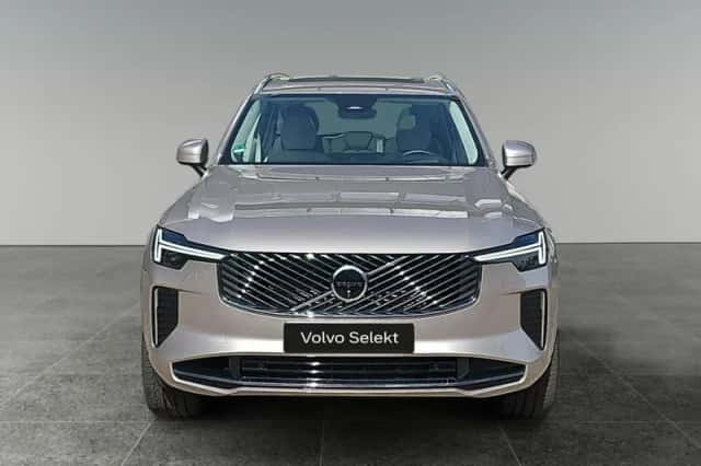 Volvo XC90 (2025) thumbnail 2