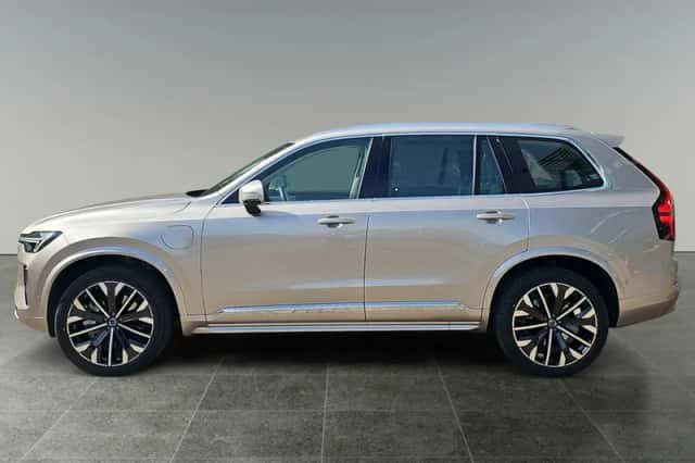 Volvo XC90 (2025) thumbnail 3