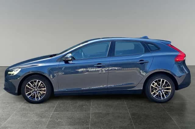Volvo V40 (2019) thumbnail 2