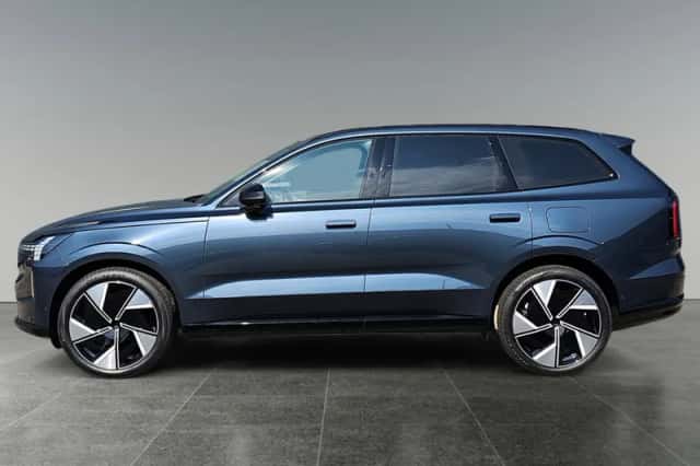 Volvo EX90 (2025) thumbnail 3