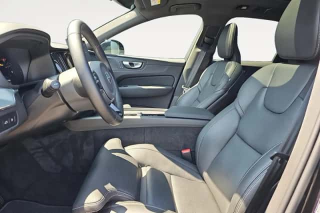 Volvo XC60 (2025) thumbnail 6