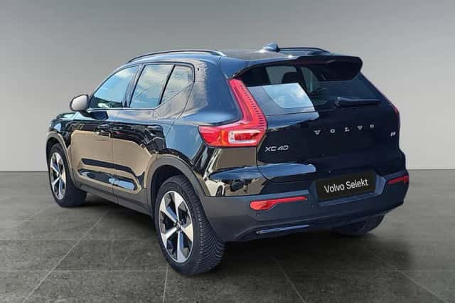 Volvo XC40 (2025) thumbnail 3