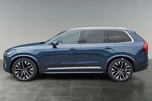 Volvo XC90 (2025) thumbnail 3