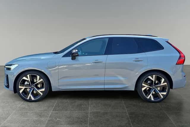 Volvo XC60 (2025) thumbnail 3