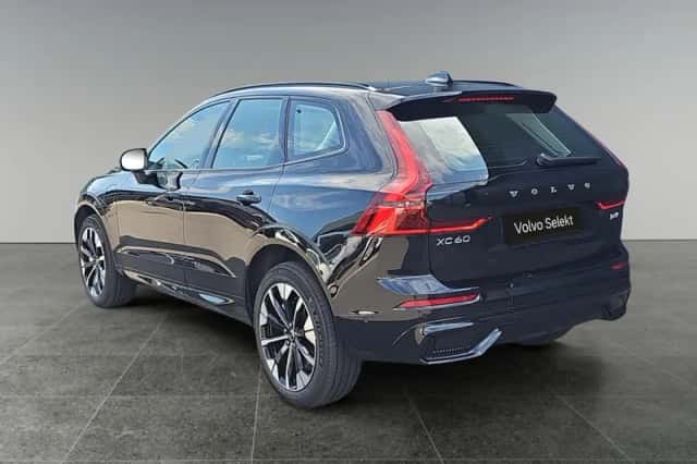 Volvo XC60 (2025) thumbnail 3