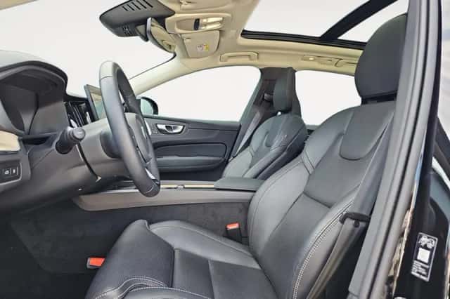 Volvo XC60 (2025) thumbnail 6
