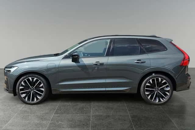 Volvo XC60 (2025) thumbnail 3