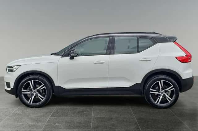 Volvo XC40 (2021) thumbnail 3