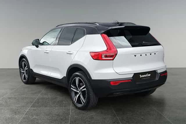 Volvo XC40 (2021) thumbnail 4