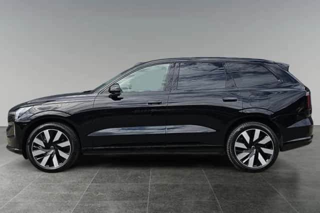 Volvo EX90 (2025) thumbnail 3