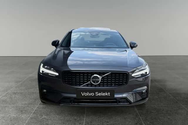 Volvo S90 (2023) thumbnail 2