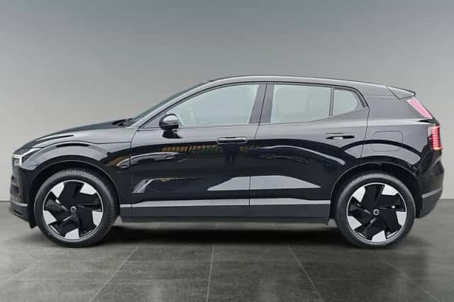 Volvo EX30 (2025) thumbnail 3