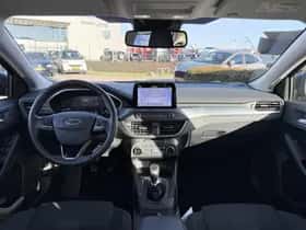 Ford Focus (2019) thumbnail 4