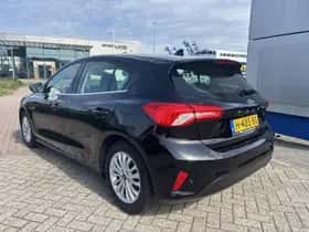 Ford Focus (2020) thumbnail 3