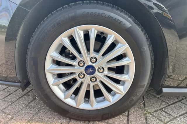 Ford Focus (2020) thumbnail 4
