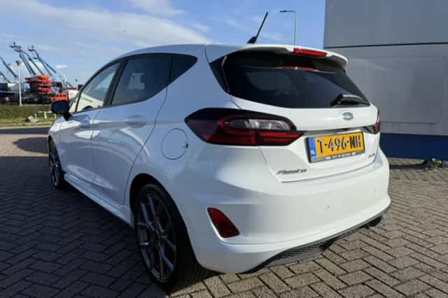 Ford Fiesta (2023) thumbnail 3