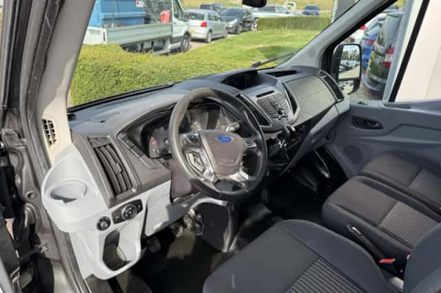 Ford Transit (2016) thumbnail 4