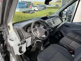 Ford Transit (2016) thumbnail 4