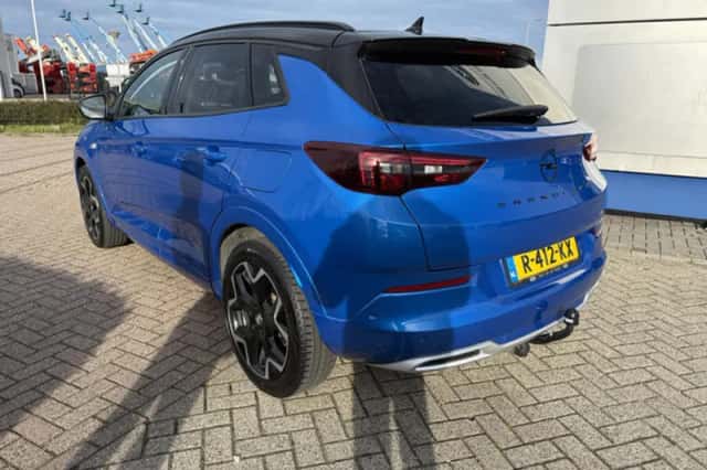 Opel Grandland (2022) thumbnail 3