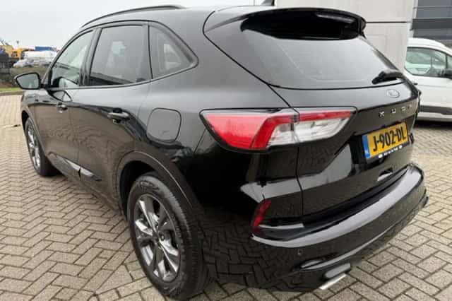 Ford Kuga (2020) thumbnail 3