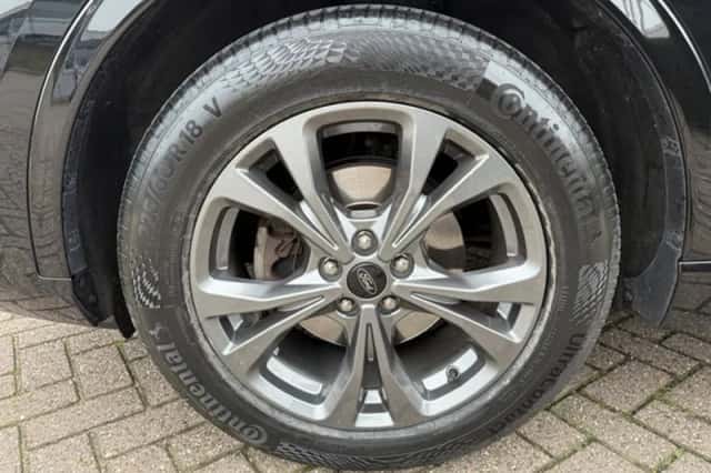 Ford Kuga (2020) thumbnail 5