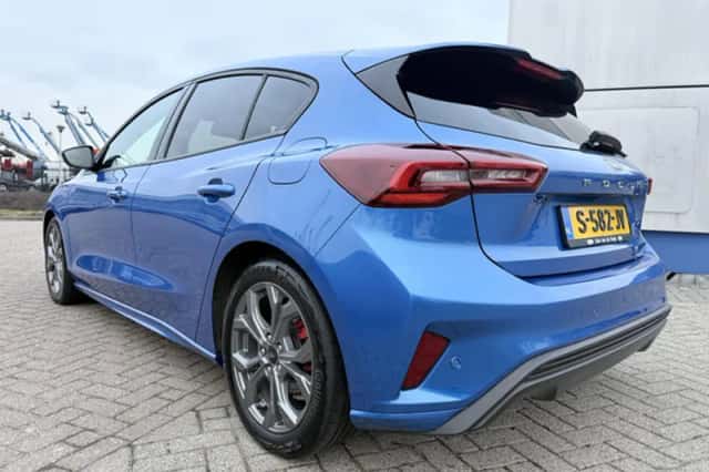 Ford Focus (2023) thumbnail 5