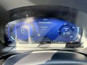 Ford Kuga (2023) thumbnail 14