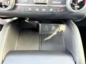 Ford Kuga (2023) thumbnail 19