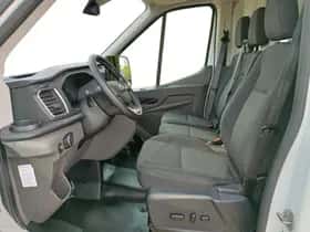 Ford Transit (2024) thumbnail 3