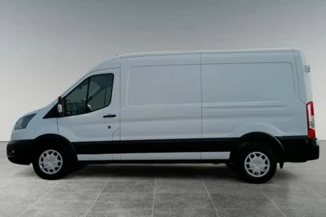Ford Transit (2024) thumbnail 4